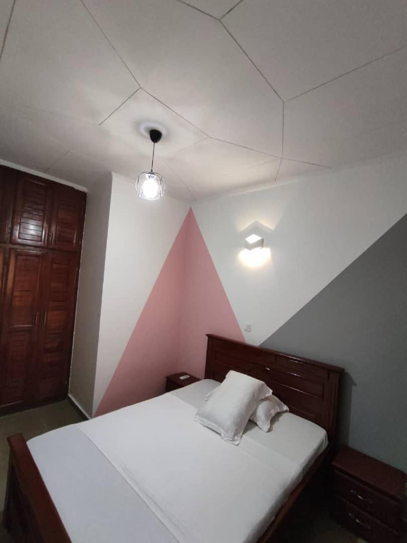 Hotel Appart B4U - Etoudi Yaounde Exterior photo